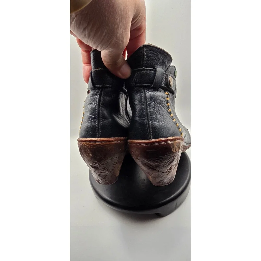 El Naturalista Black Leather Ankle Boots Sculpted Heel EU 37 Yellow Stitching